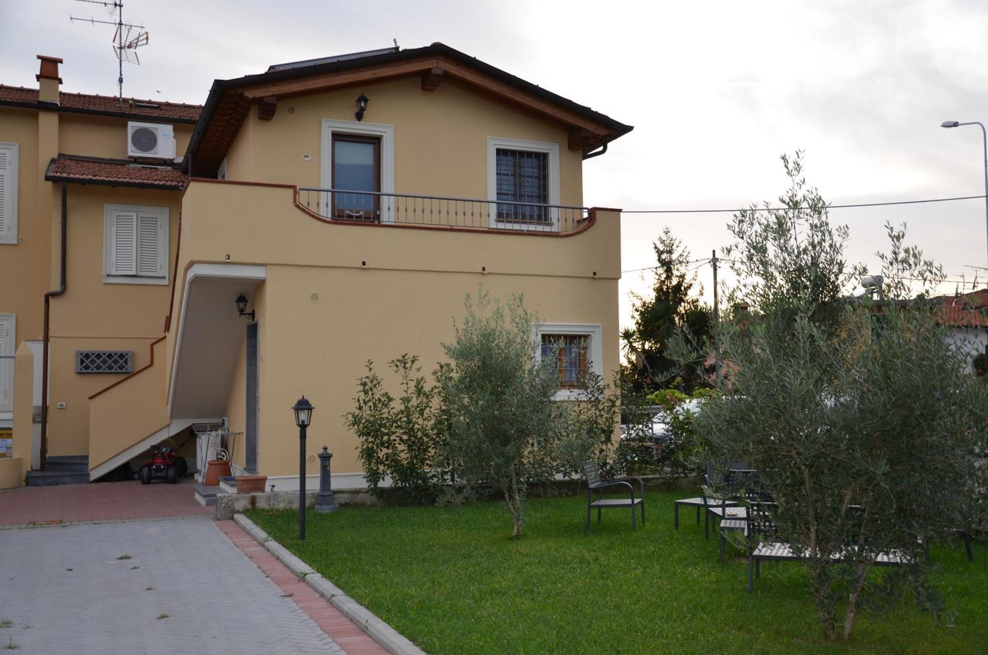B & B Da Ferro Massarosa Dış mekan fotoğraf