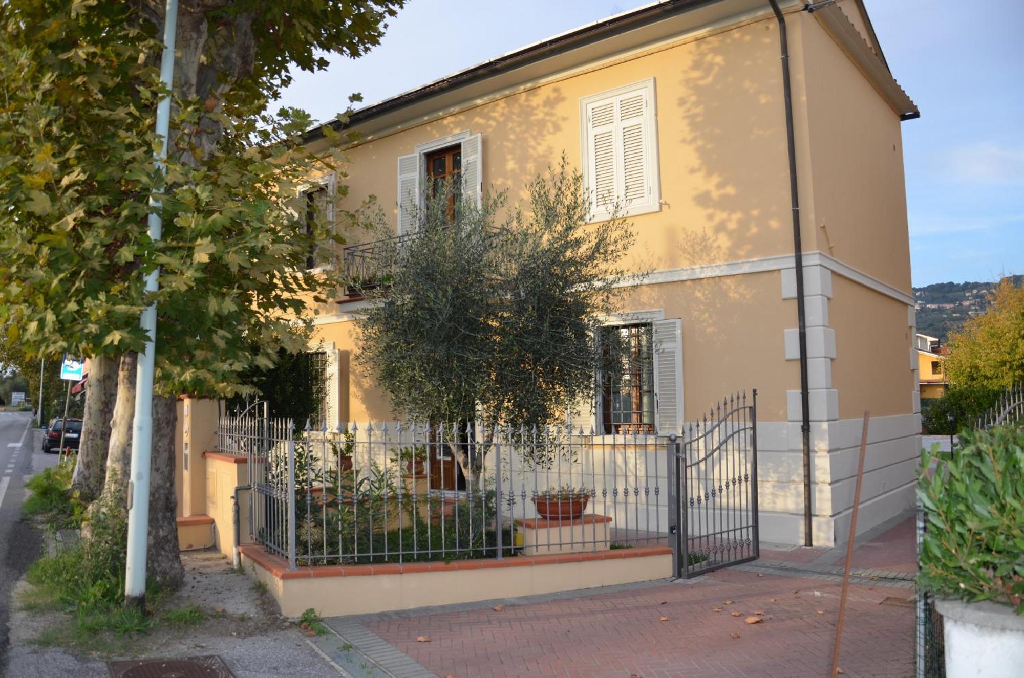 B & B Da Ferro Massarosa Dış mekan fotoğraf