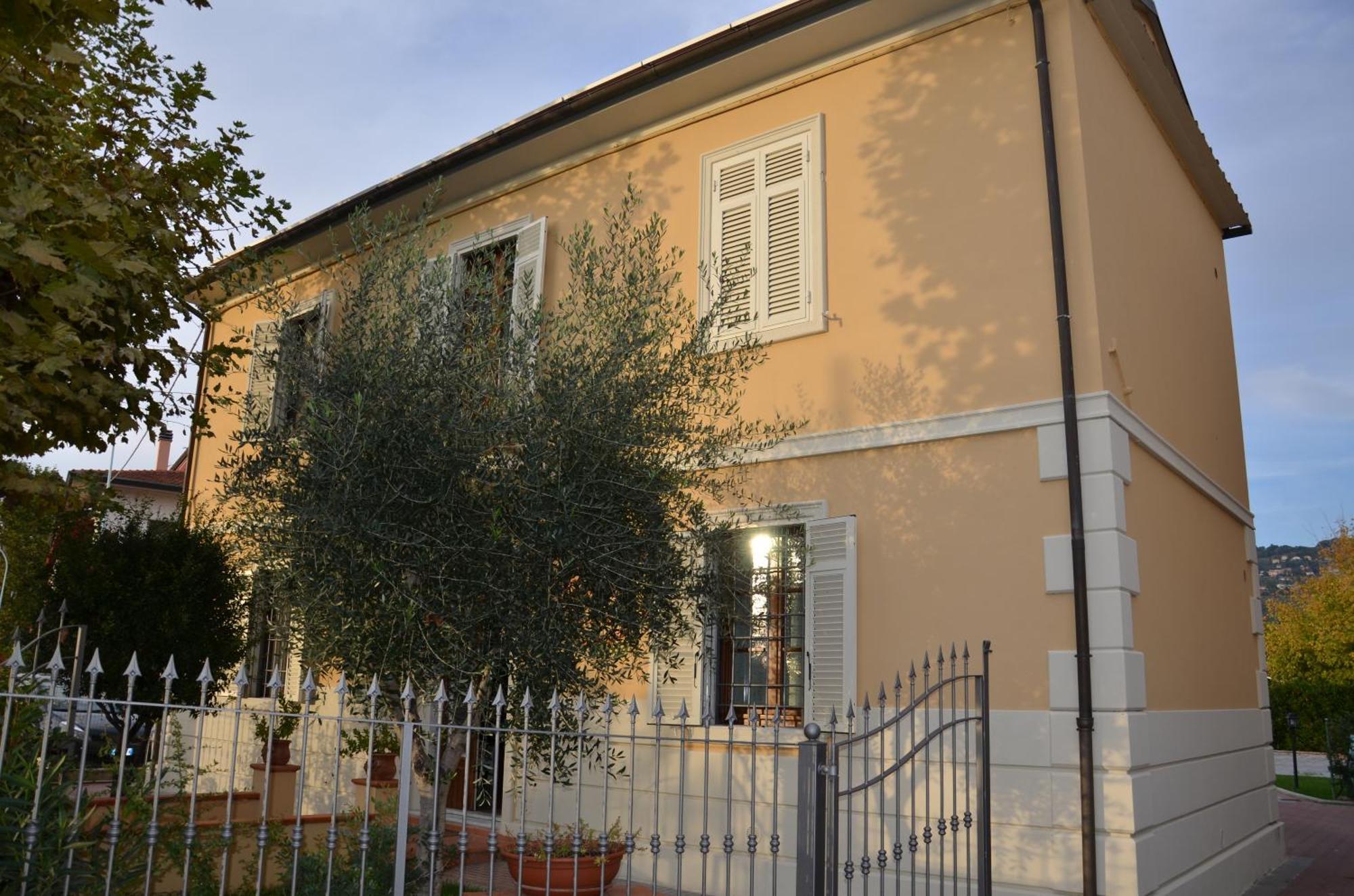B & B Da Ferro Massarosa Dış mekan fotoğraf