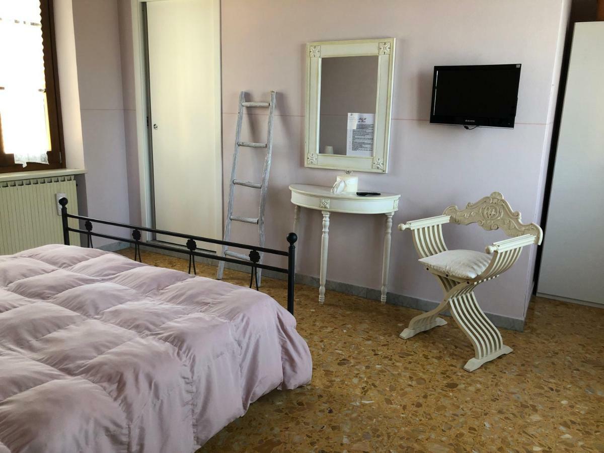 B & B Da Ferro Massarosa Dış mekan fotoğraf